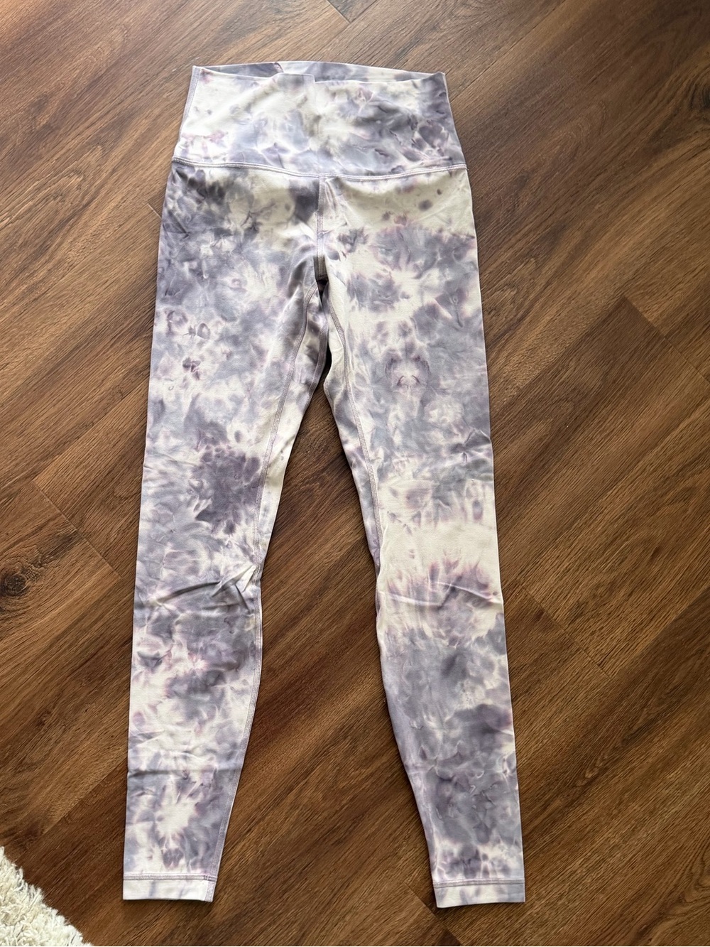 Lululemon- diamond dye align - sz 6